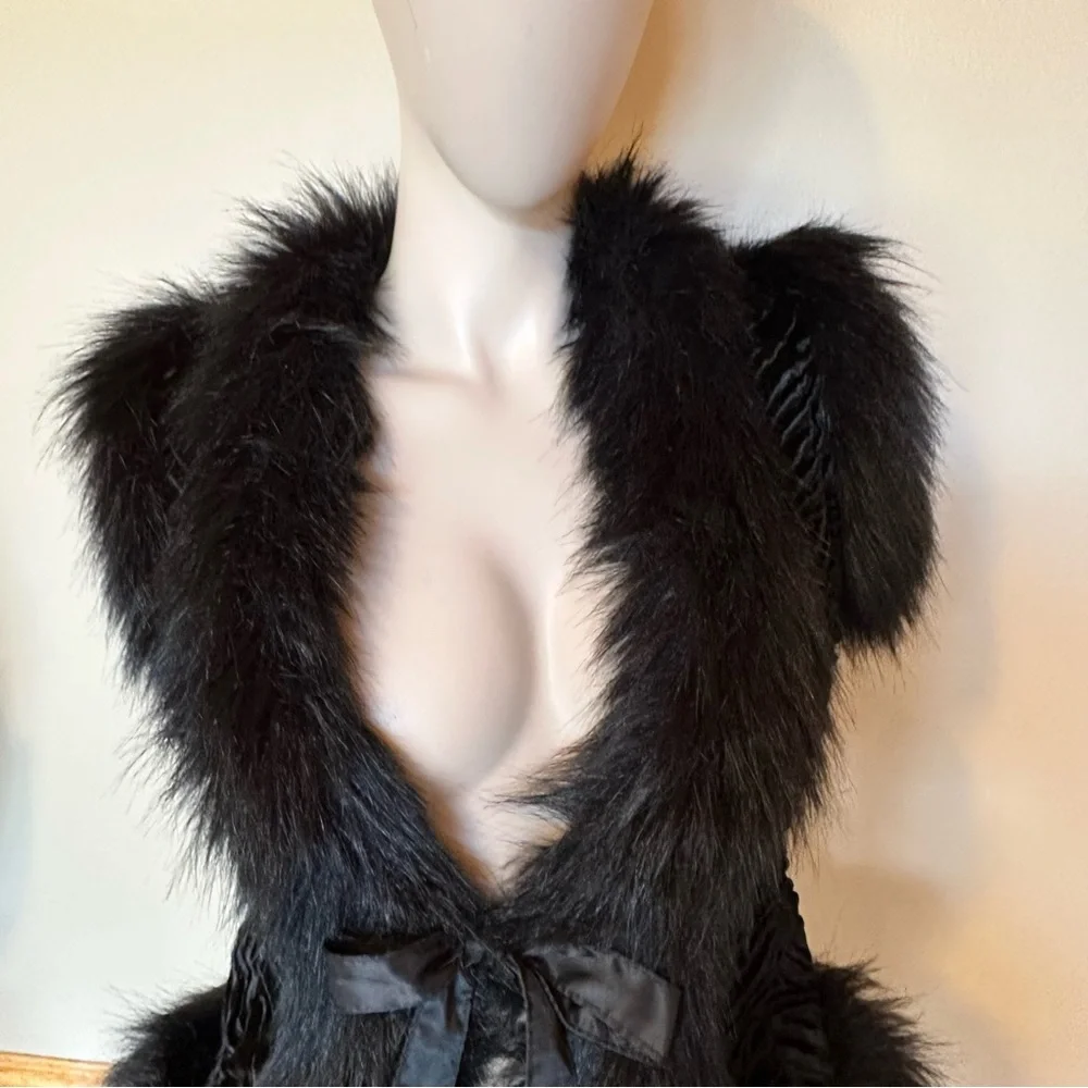BEBE Faux Fur Trim Vest Textured Open Front XS #14 - Picture 2 of 8